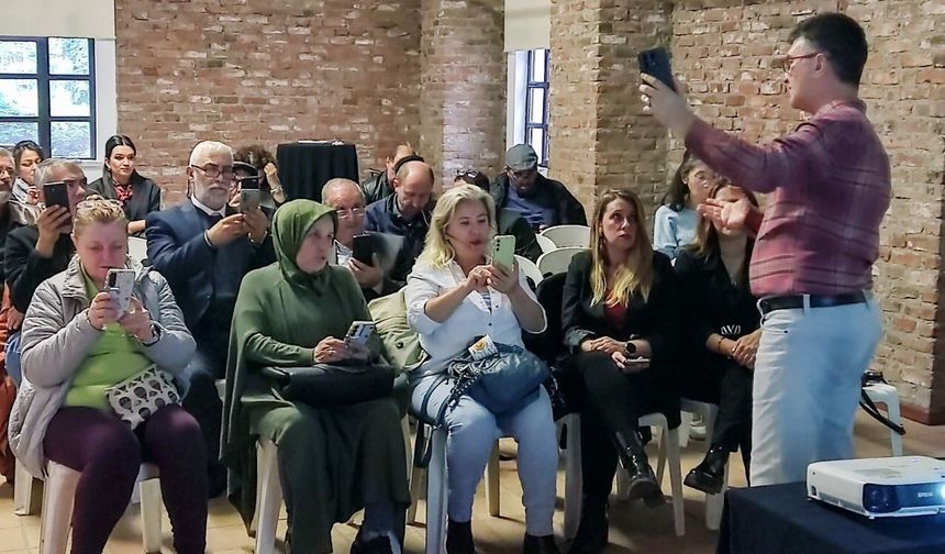 Tepebaşılı Muhtarlar Mahallelerini Kendi Gözlerinden Anlatacak