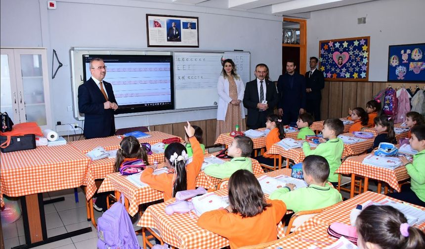 Müdür Aydın Cengiz Topel İlkokulu'nda