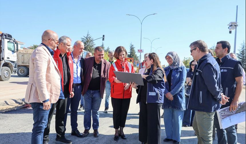 Başkan Ünlüce 100. Yıl Bulvarı’ndaki Çalışmaları Yerinde İnceledi