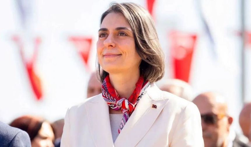 Üsküdar Belediye Başkanı Sinem Dedetaş'a Tahliye Kararı
