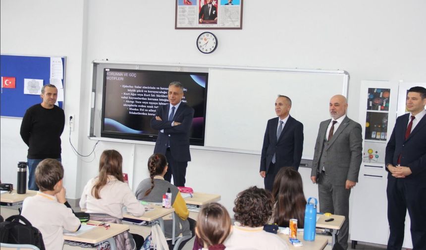 Kaymakam Şahin'den Hacı Hatice Ongurlar Ortaokuluna Ziyaret