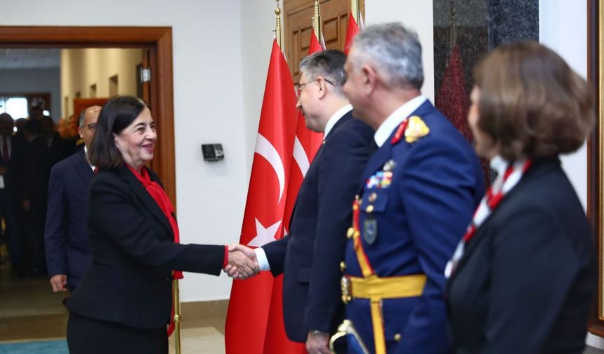Vali Yılmaz Cumhuriyet Bayramı tebriklerini kabul etti