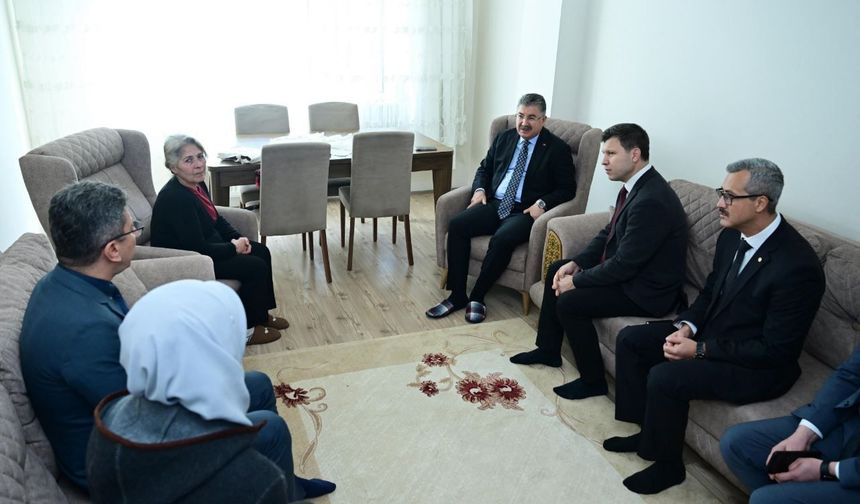 Vali Yılmaz Hane Ziyaretlerini Sürdürüyor