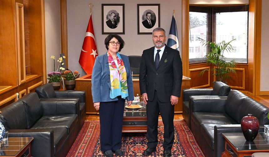 ESOGÜ Rektörü Gümüşsoy’dan Rektör Adıgüzel’e iadeiziyaret