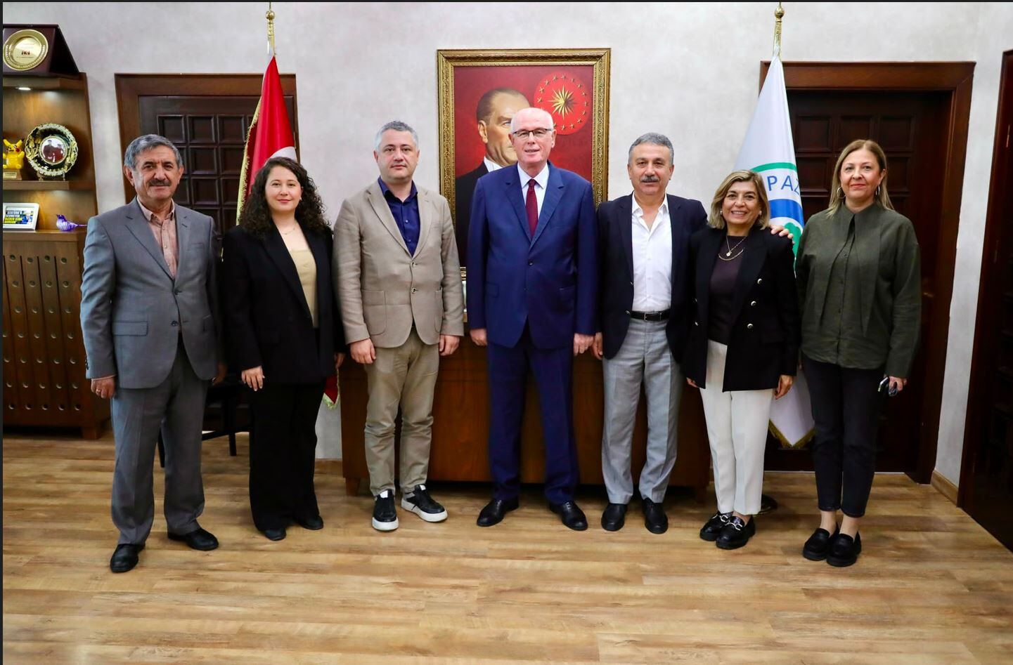 Yenikent’ten Başkan Kurt’a İmar Planı Teşekkürü