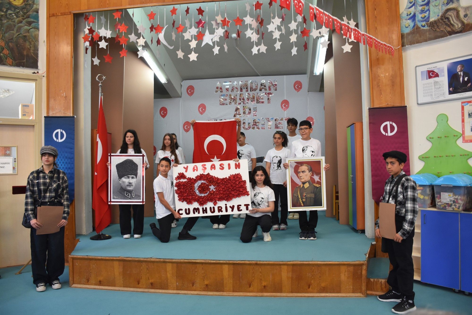 İÇEM öğrencileri Cumhuriyet’in 103. yılını coşkuyla kutladı
